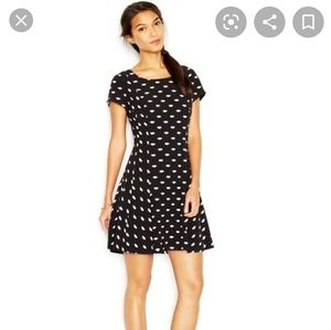 Maison Jules lip print short sleeved dress